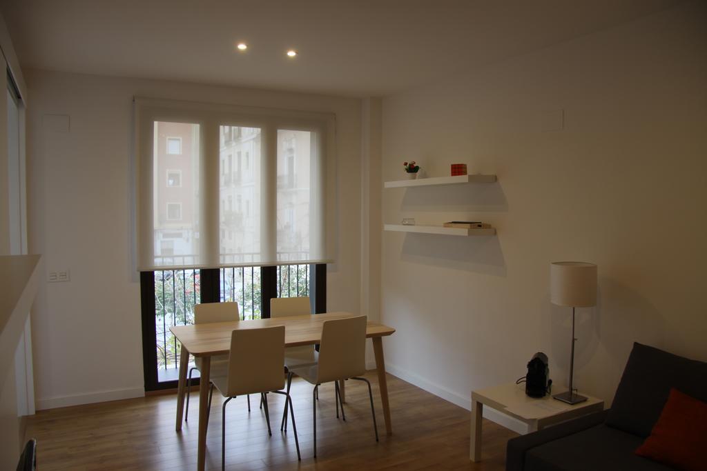 Apartamentos Hiedra Y Tapineria Mercado Central Valencia Bagian luar foto